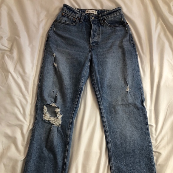 A&F Abercrombie and Fitch Dad Jeans - Picture 3 of 5